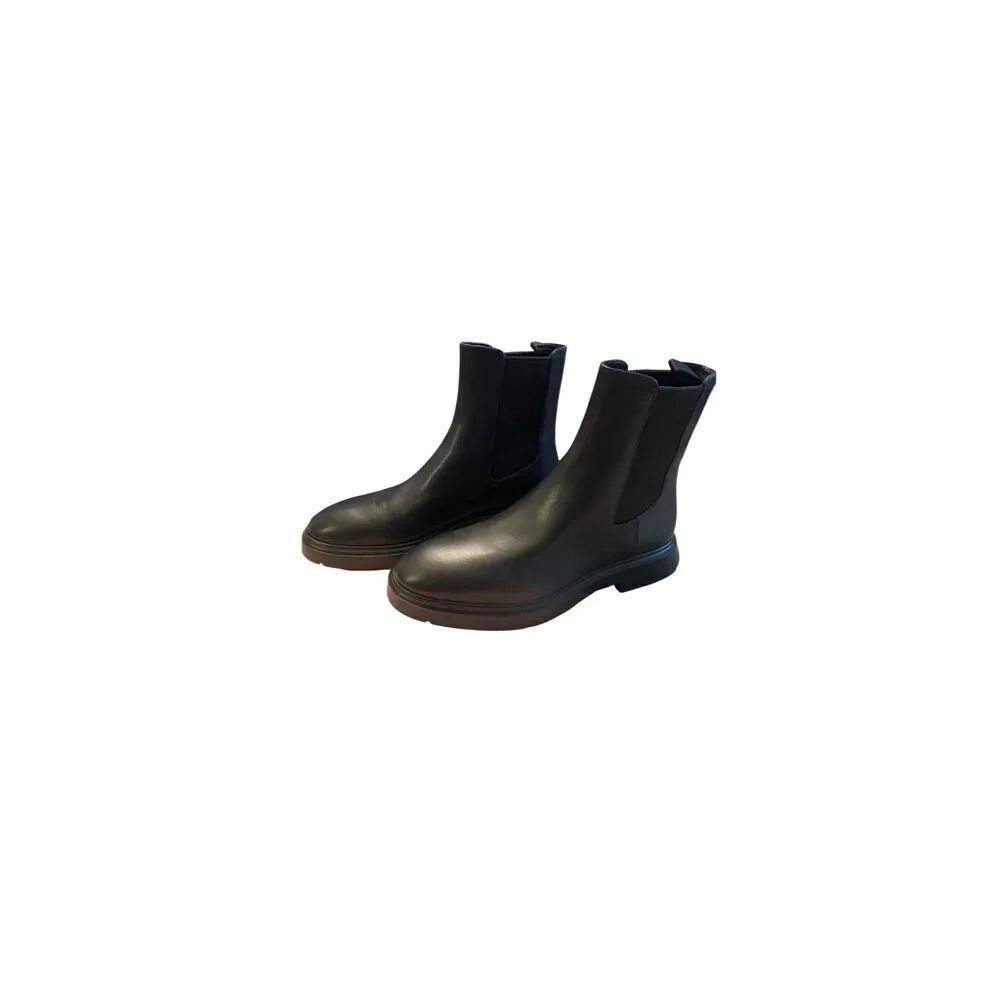 NWOT Stuart Weitzman Mckenzee Chelsea Chic Ankle Black Bootie Boots Women's 10.5